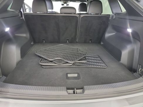 Used 2024 Volkswagen Atlas Cross Sport SE AWD/4WD image 25