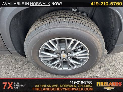 New 2025 Chevrolet Traverse LT w/ Driver Confidence Package image 9