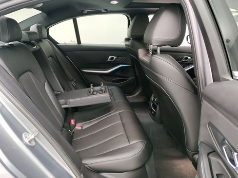 Used 2024 BMW 330i Sedan w/ Premium Package image 29