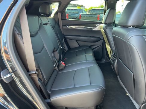 Used 2023 Cadillac XT5 Sportv w/ Technology Package AWD/4WD image 23