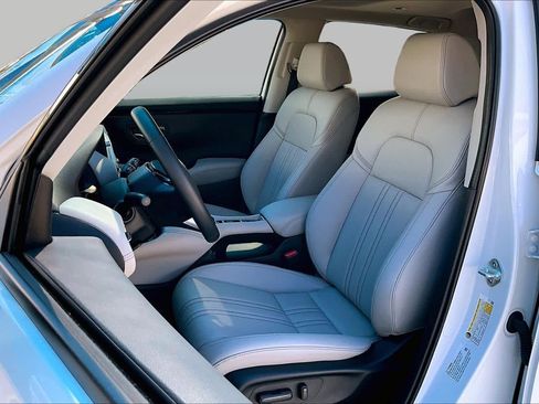 Used 2027 Honda HR-V EX-L image 8