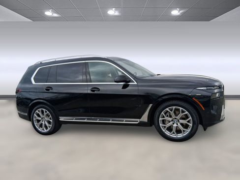 Certified 2023 BMW X7 xDrive40i image 7