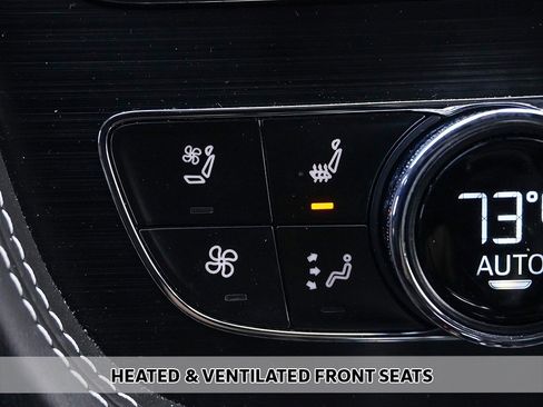 Used 2019 Bentley Bentayga V8 image 12