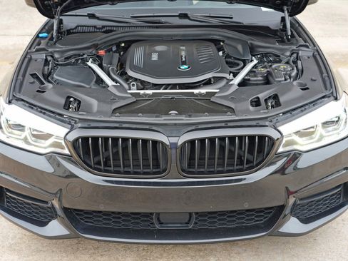 Used 2019 BMW 540i xDrive w/ M Sport Package AWD/4WD image 7
