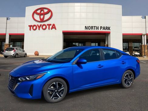 Used 2024 Nissan Sentra SV FWD image 1