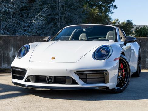 Certified 2024 Porsche 911 Targa 4 GTS image 7
