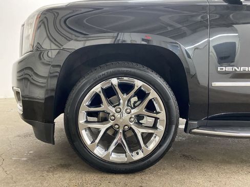 Used 2017 GMC Yukon Denali w/ Open Road Package image 11