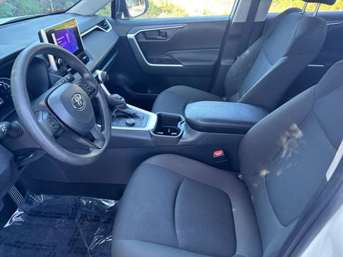 Used 2025 Toyota RAV4 LE image 27