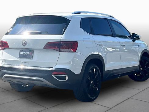 Used 2023 Volkswagen Taos SE w/ Panoramic Sunroof Package FWD image 13