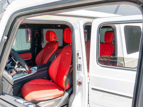 Used 2026 Mercedes-Benz G 63 AMG 4MATIC image 11