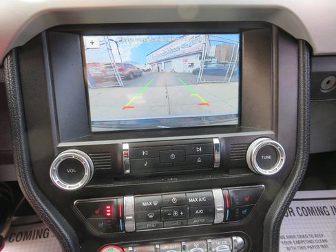 Used 2017 Ford Mustang Premium image 22