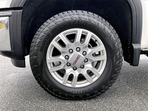 Used 2024 GMC Sierra 2500 SLT image 7