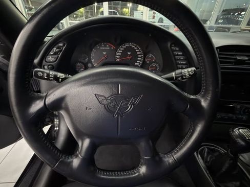 Used 2001 Chevrolet Corvette Coupe w/ Preferred Equipment Group2 RWD image 14