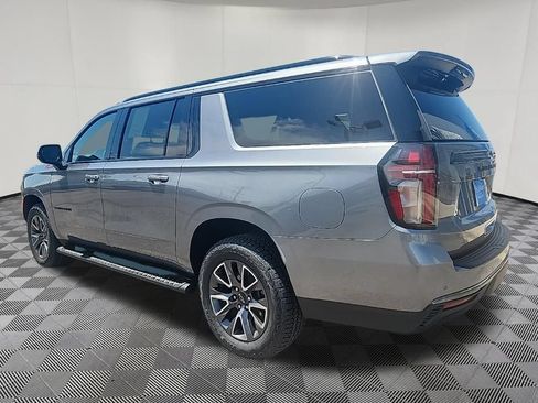 Certified 2022 Chevrolet Suburban Z71 w/ Luxury Package AWD/4WD image 3