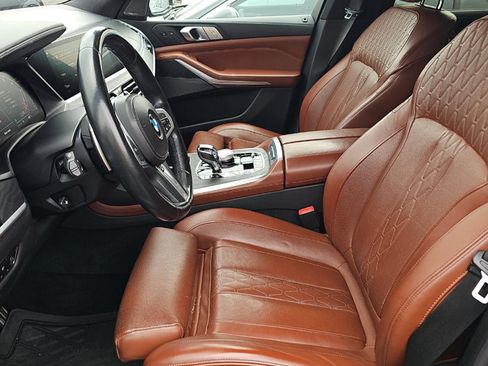 Used 2022 BMW X7 M50i w/ Executive Package AWD/4WD image 3