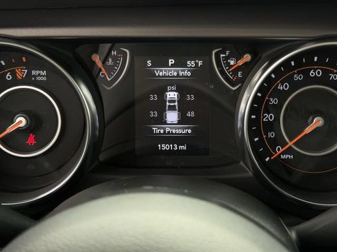 Used 2023 Jeep Gladiator Sport AWD/4WD image 12