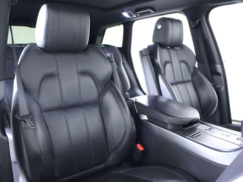 Used 2017 Land Rover Range Rover Sport HSE image 18