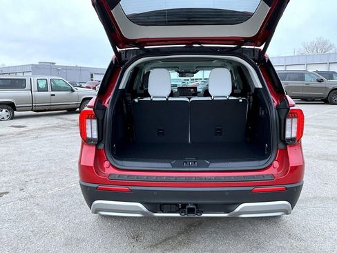 New 2026 Ford Explorer Platinum w/ LUX Leather Package image 9