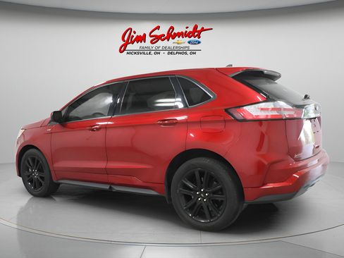 Used 2022 Ford Edge ST-Line w/ Cold Weather Package AWD/4WD image 4