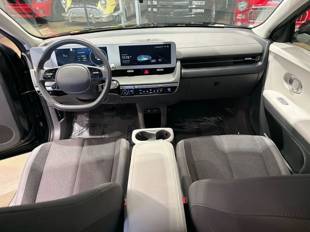 Used 2024 Hyundai Ioniq 5 SE AWD/4WD image 16