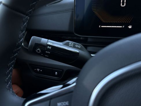 New 2026 Kia Carnival EX FWD image 34