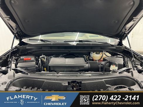 Used 2024 Chevrolet Suburban High Country image 16