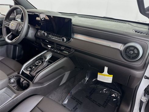 New 2025 Chevrolet Colorado LT w/ LT Convenience Package image 22