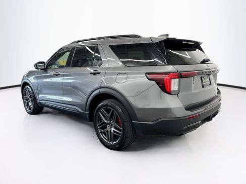 Used 2025 Ford Explorer ST-Line w/ ST-Line Street Pack AWD/4WD image 5
