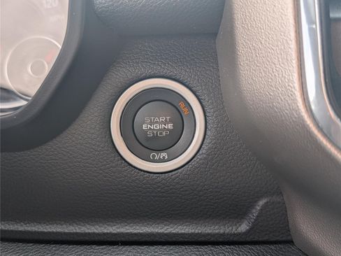 Used 2019 RAM 1500 Laramie AWD/4WD image 26