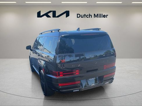 Used 2024 Hyundai Santa Fe Calligraphy FWD image 4