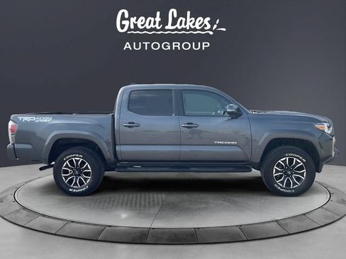 Used 2022 Toyota Tacoma TRD Sport AWD/4WD image 6