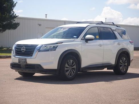 Used 2022 Nissan Pathfinder SV FWD image 7
