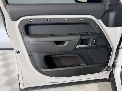 New 2026 Land Rover Defender 110 X-Dynamic SE AWD/4WD image 12