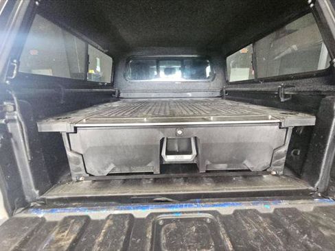 Used 2023 Jeep Gladiator Sport AWD/4WD image 19