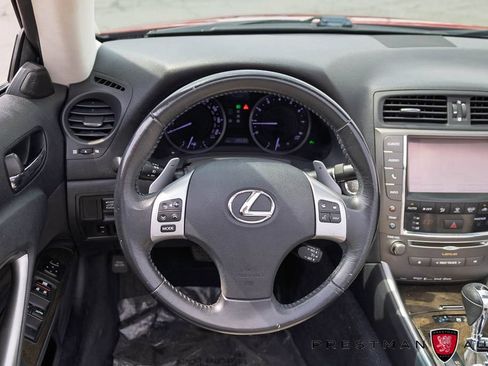 Used 2014 Lexus IS 250C w/ Navigation System Package RWD image 2