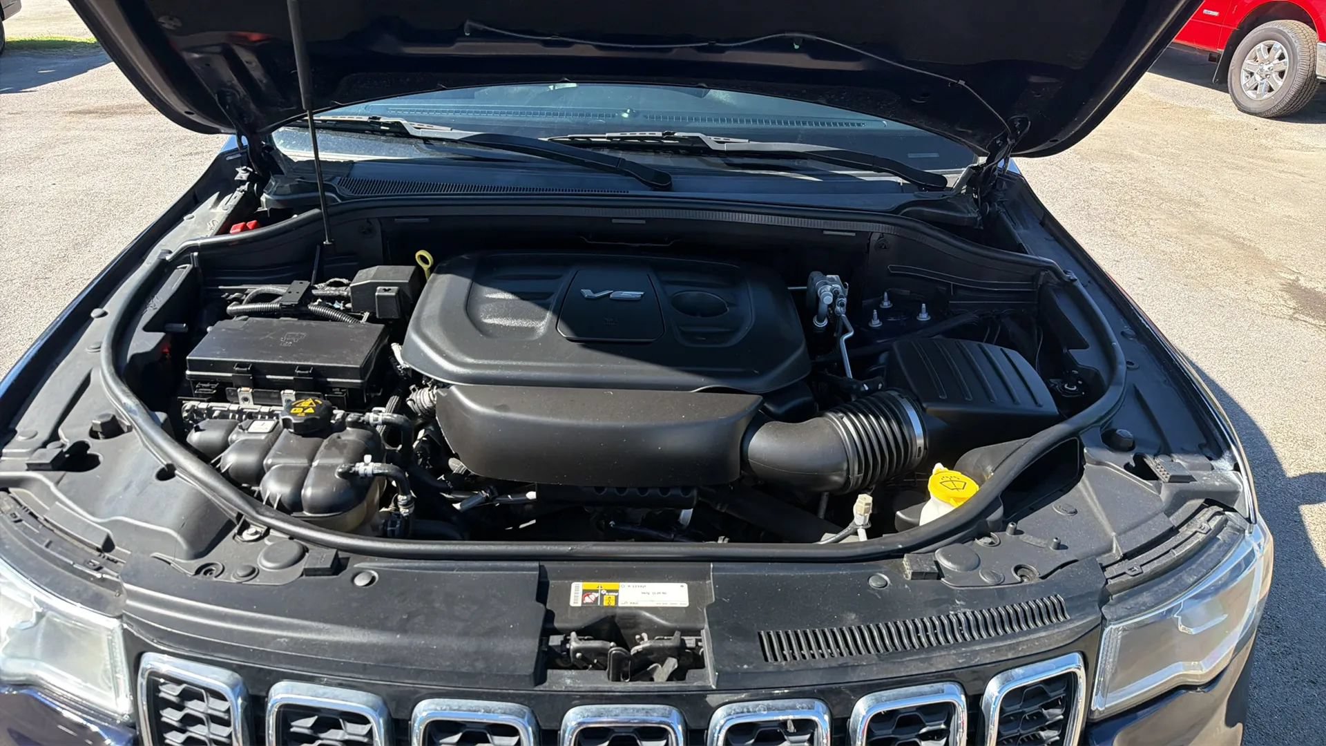 Used 2017 Jeep Grand Cherokee Limited AWD/4WD image 27