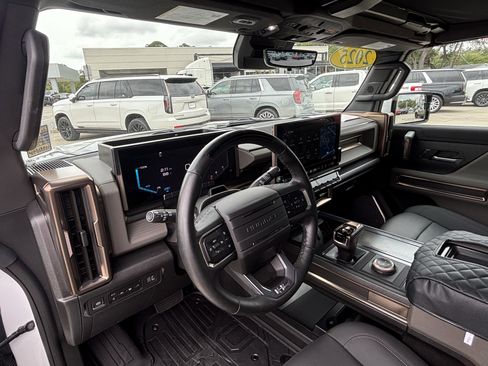 Used 2025 GMC Hummer EV 3X w/ Extreme Off-Road Package AWD/4WD image 18