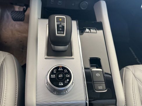 New 2025 Mitsubishi Outlander SEL image 49