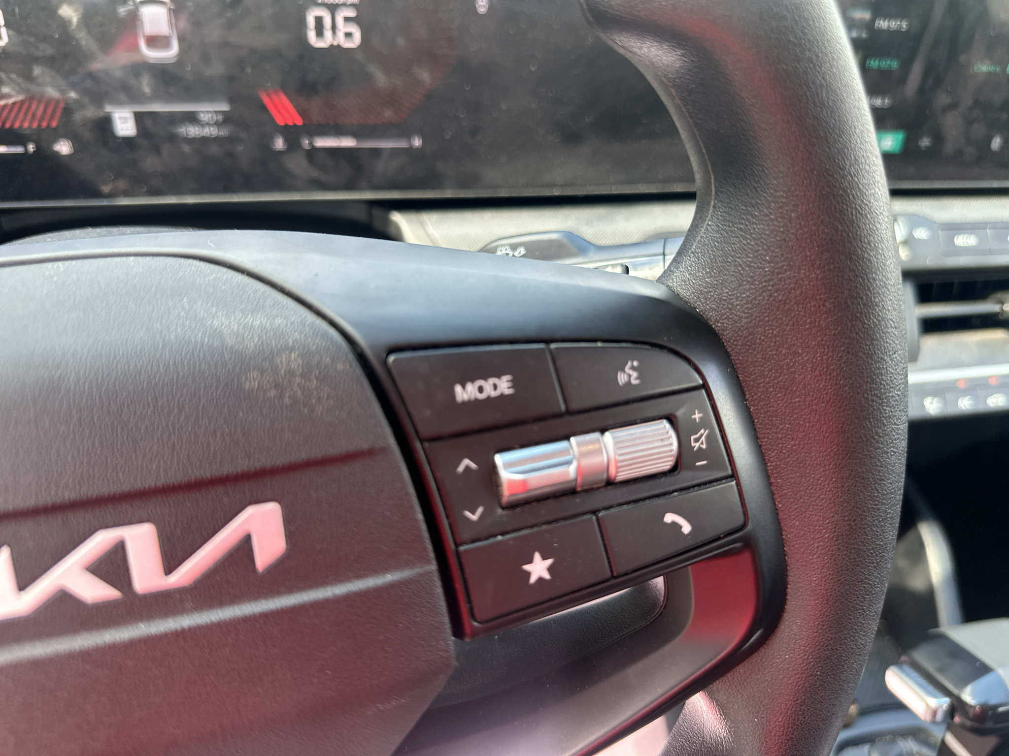 Used 2025 Kia K4 FWD image 23