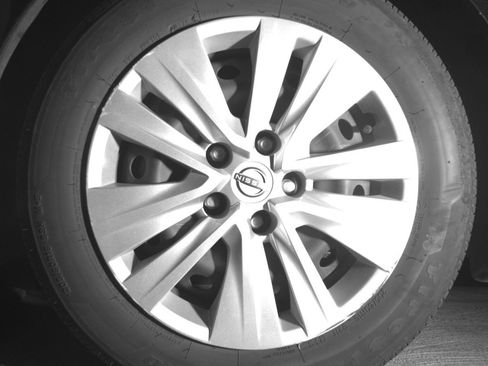 Used 2025 Nissan Sentra S FWD image 12