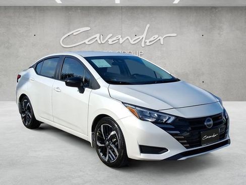 Certified 2025 Nissan Versa SR w/ Trunk Package image 2