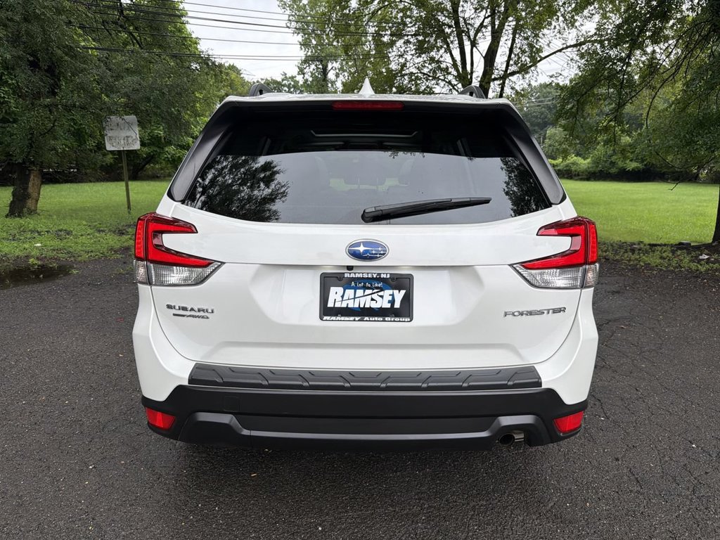 Certified 2023 Subaru Forester Premium AWD/4WD image 7