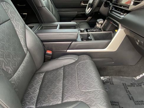Used 2024 Toyota Tundra Limited AWD/4WD image 16
