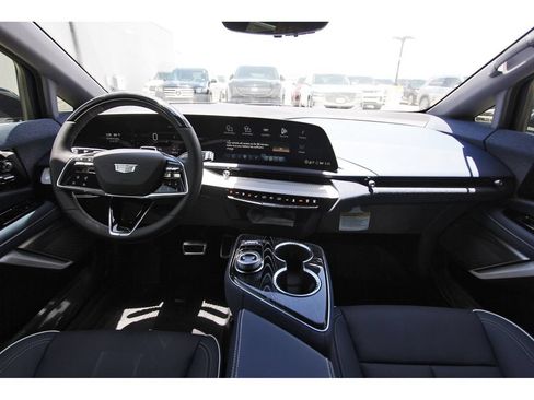 New 2026 Cadillac Optiq Sport 2 AWD/4WD image 9