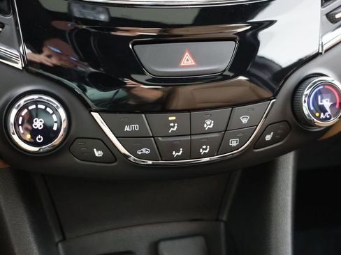 Used 2019 Chevrolet Cruze Premier w/ Sun And Sound Package FWD image 29