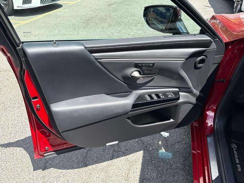 Used 2025 Lexus ES 350 w/ Premium Package FWD image 13