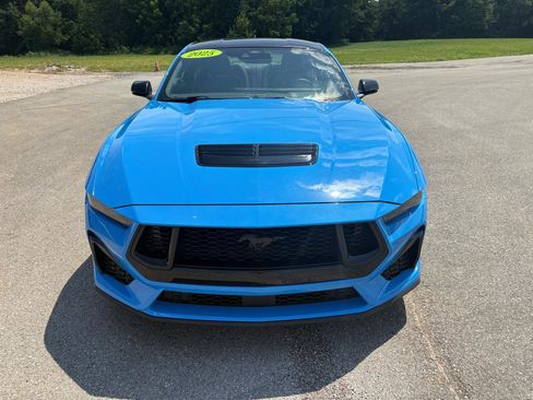 Used 2025 Ford Mustang GT Premium RWD image 8