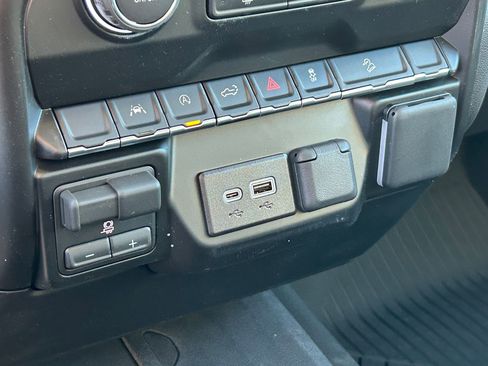 New 2026 Chevrolet Silverado 1500 Custom Trail Boss w/ LPO, Dark Essentials Package image 17