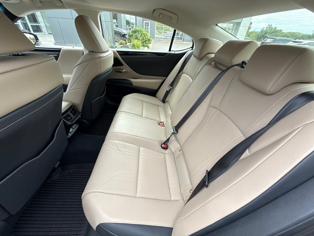 Used 2019 Lexus ES 300h FWD image 20