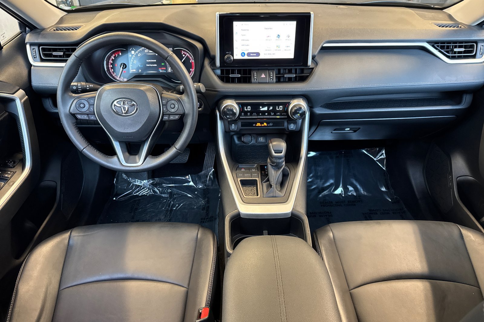 Used 2023 Toyota RAV4 XLE Premium FWD image 18